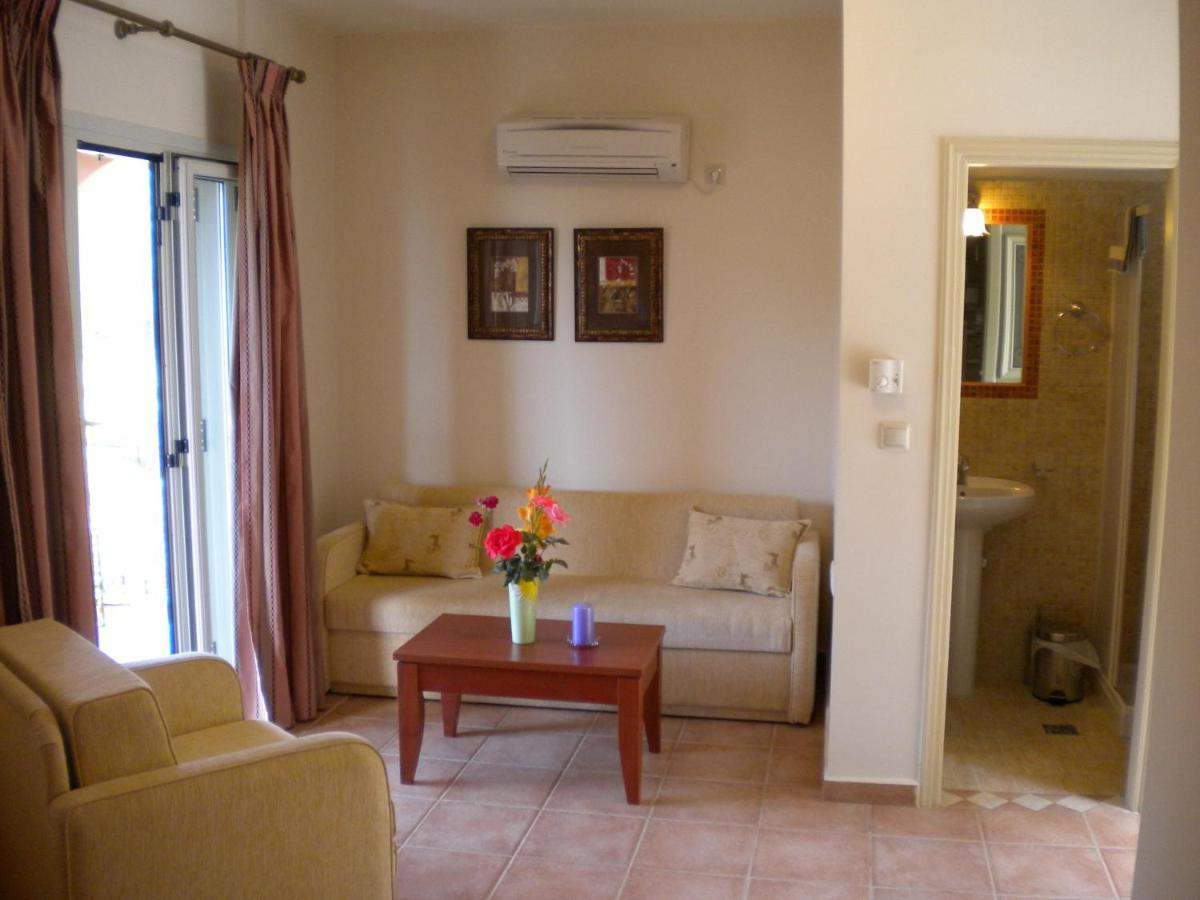 Garden Villas Αγία Ευφημία Εξωτερικό φωτογραφία